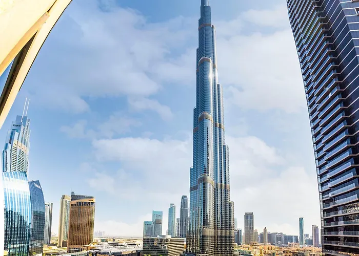 Magnificent 3 Bedroom Luxury Apartment With Burj Khalifa View