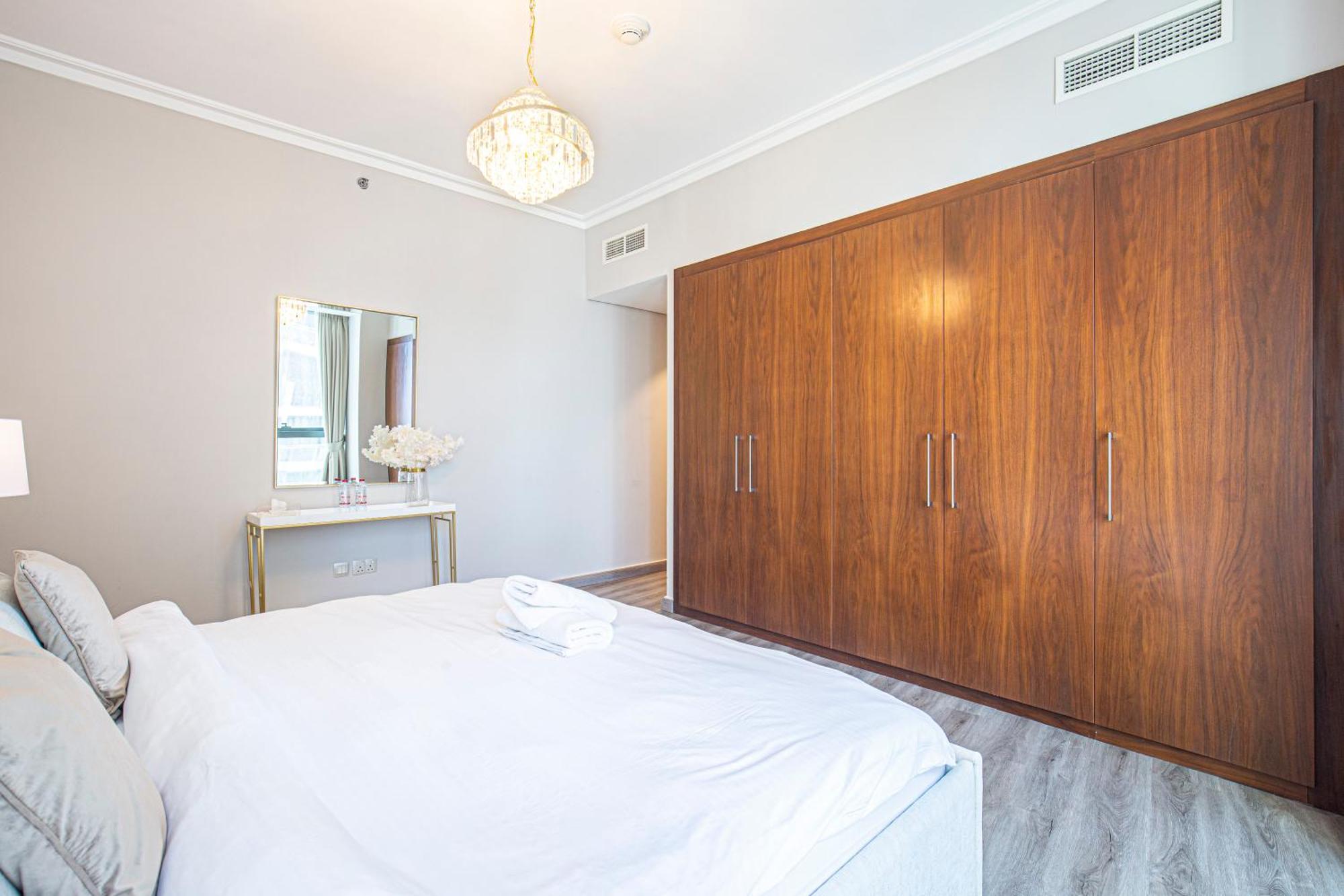Magnificent 3 Bedroom Luxury With Burj Khalifa View Апартаменты *