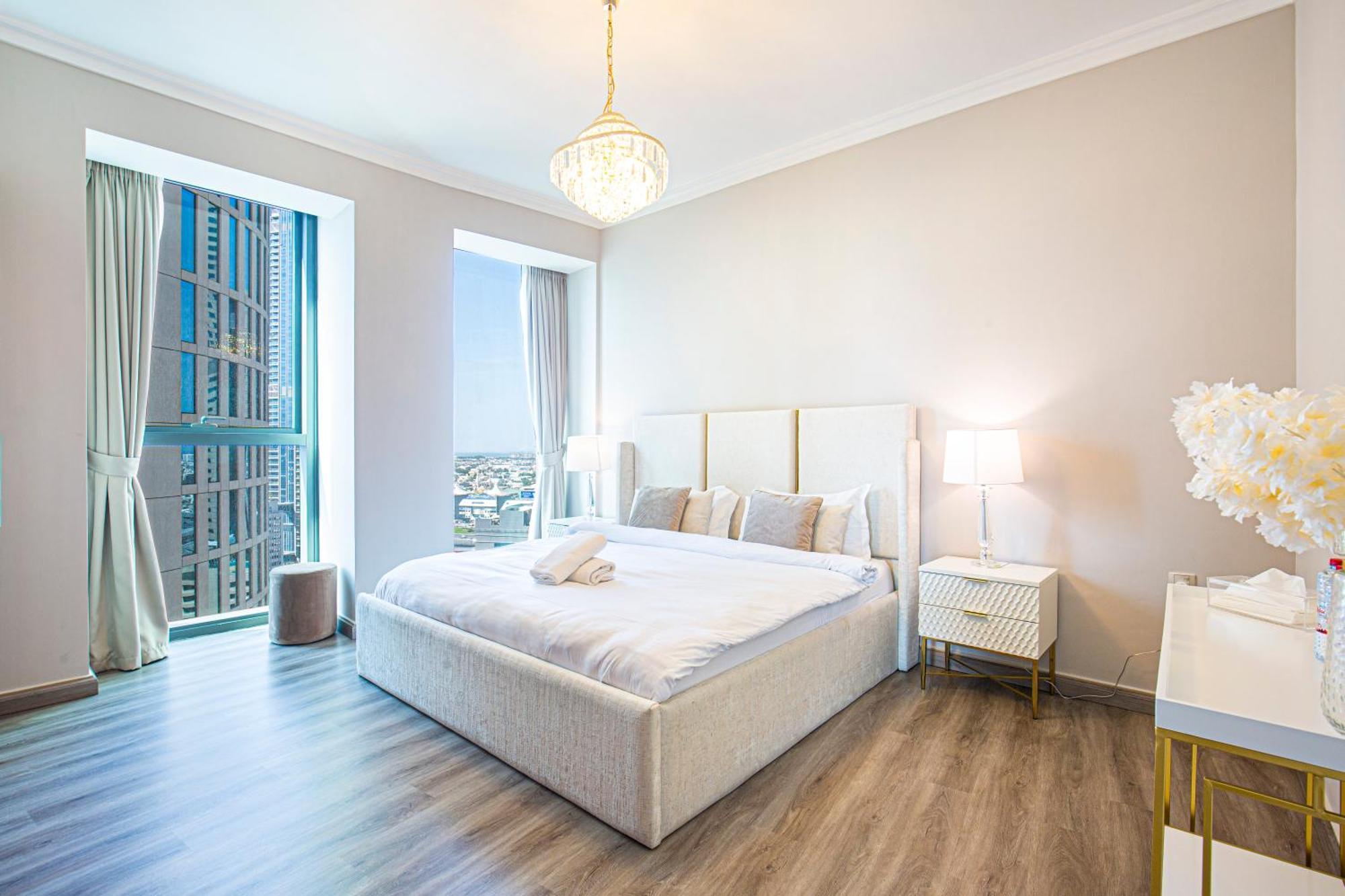 Magnificent 3 Bedroom Luxury With Burj Khalifa View Apartment Dubai