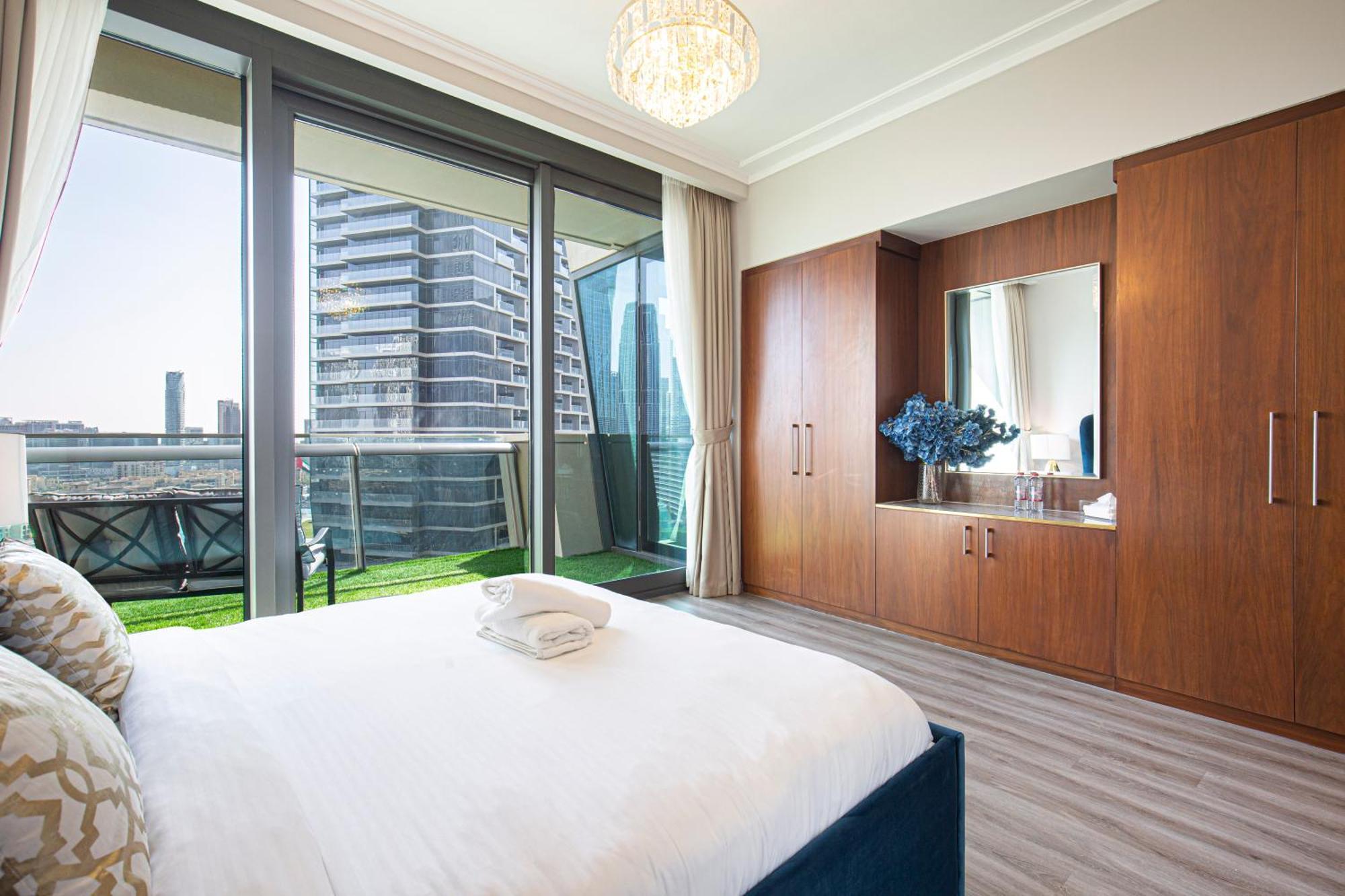 Magnificent 3 Bedroom Luxury With Burj Khalifa View * Dubai